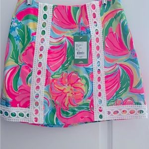 Woman’s lilly Pulitzer new with tags Pansy skort in So a peeling